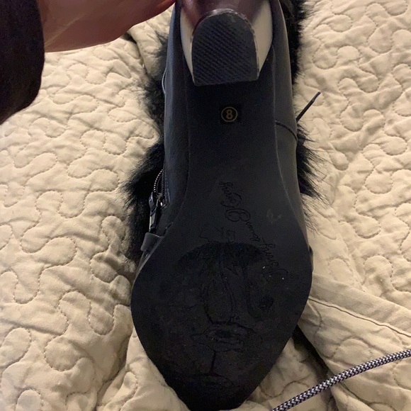 Penny Loves Kenny Black fur boots - Picture 14 of 15